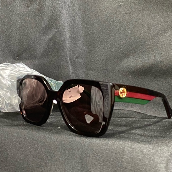 Gucci Black and Red Sunglasses Wayfarer Style
